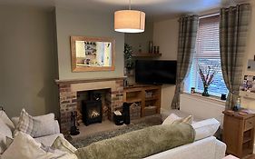 Prince St Cottage - Haworth - Sleeps 4